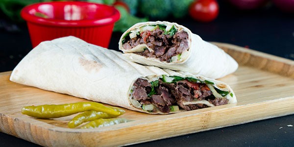 Dönər ət lavaşda