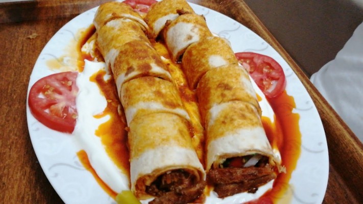 Lavaş qatıqlı
