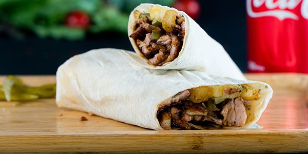 Dönər toyuq lavaşda